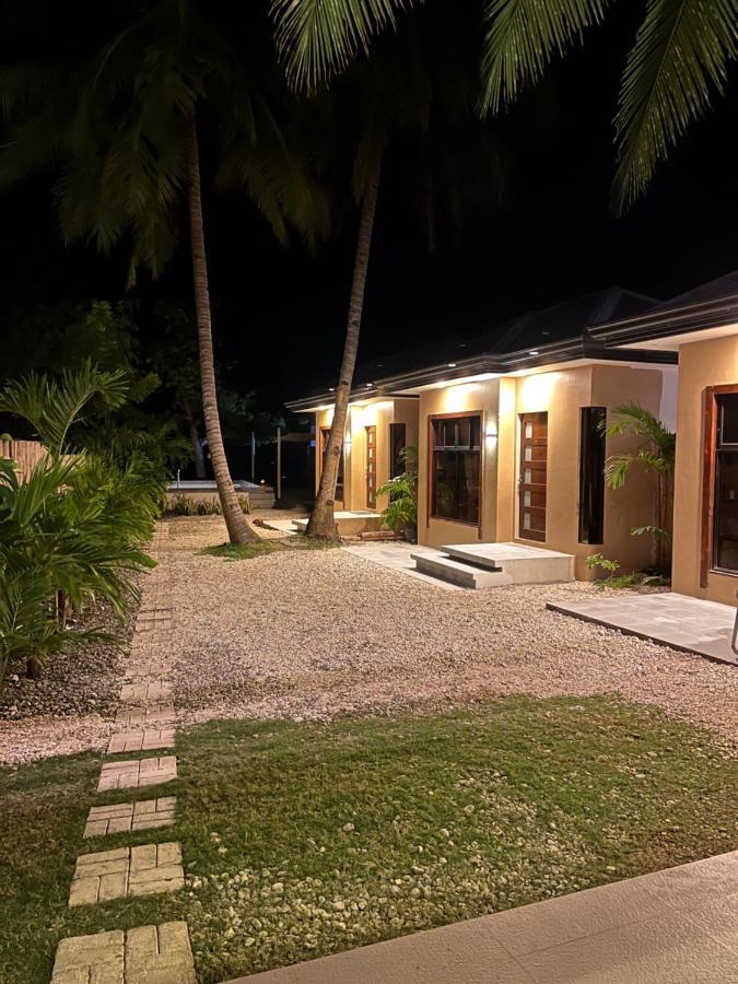 Southseas Beach Resort And Dive Center Santander Εξωτερικό φωτογραφία